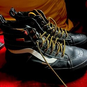 Vans off the wall army camo high tops